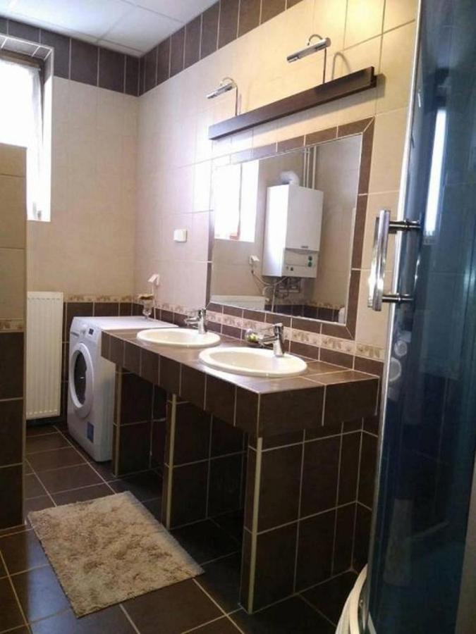 Erzsebet Vendeghaz Es Apartman Hajduszoboszlo Ngoại thất bức ảnh